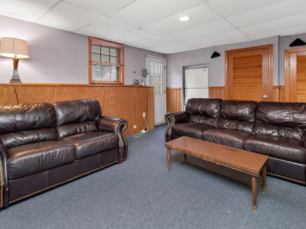 127 Westgate Road Waltham, MA 02453 - Photo 20 of 34