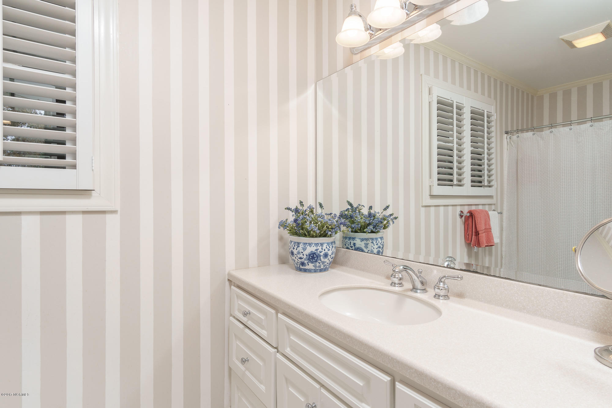 800 Lake Pointe Road New Bern, NC 28562 - Photo 15 of 36 800 Lake Pointe Road
