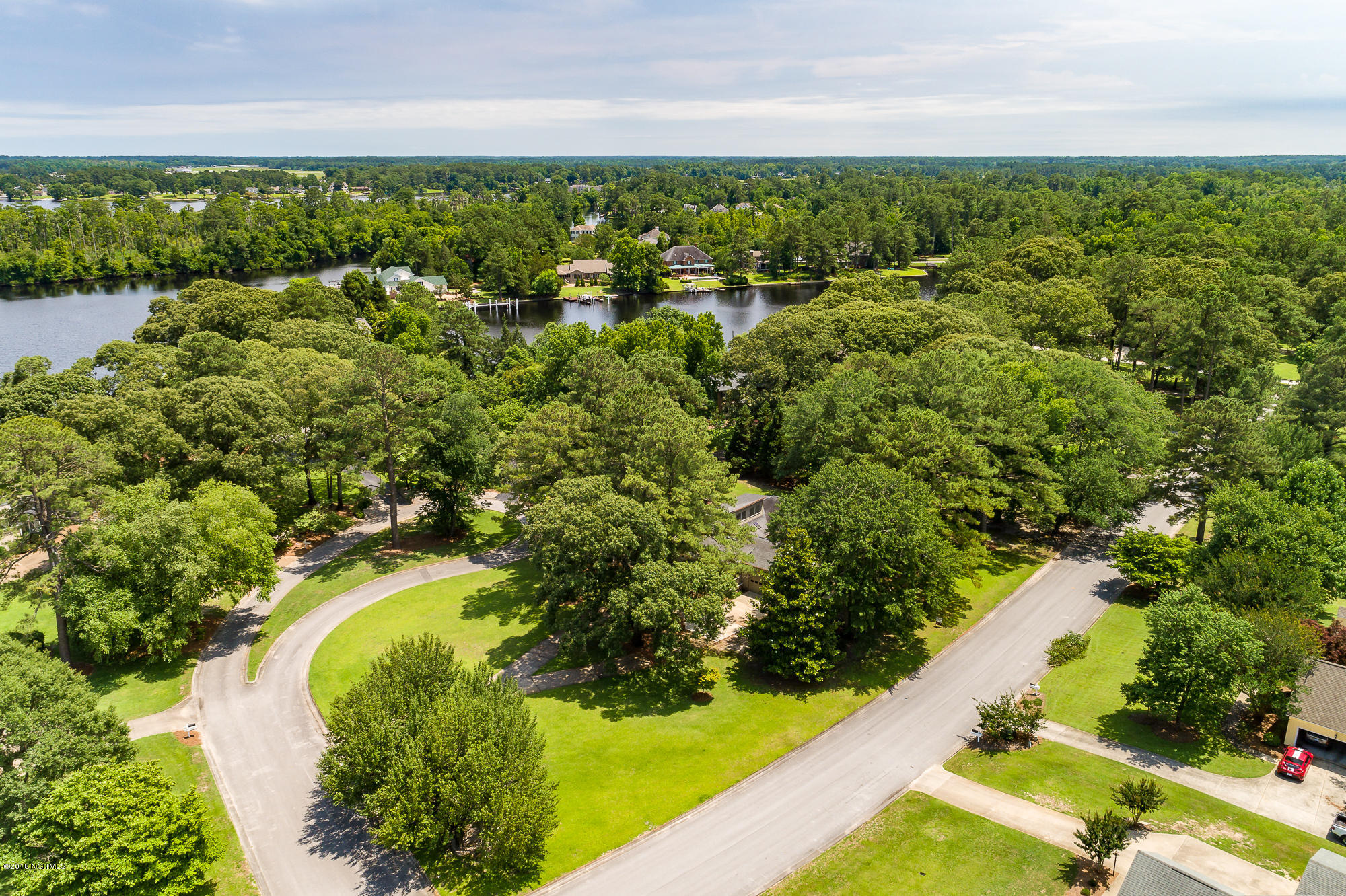 800 Lake Pointe Road New Bern, NC 28562 - Photo 17 of 36 800 Lake Pointe Road