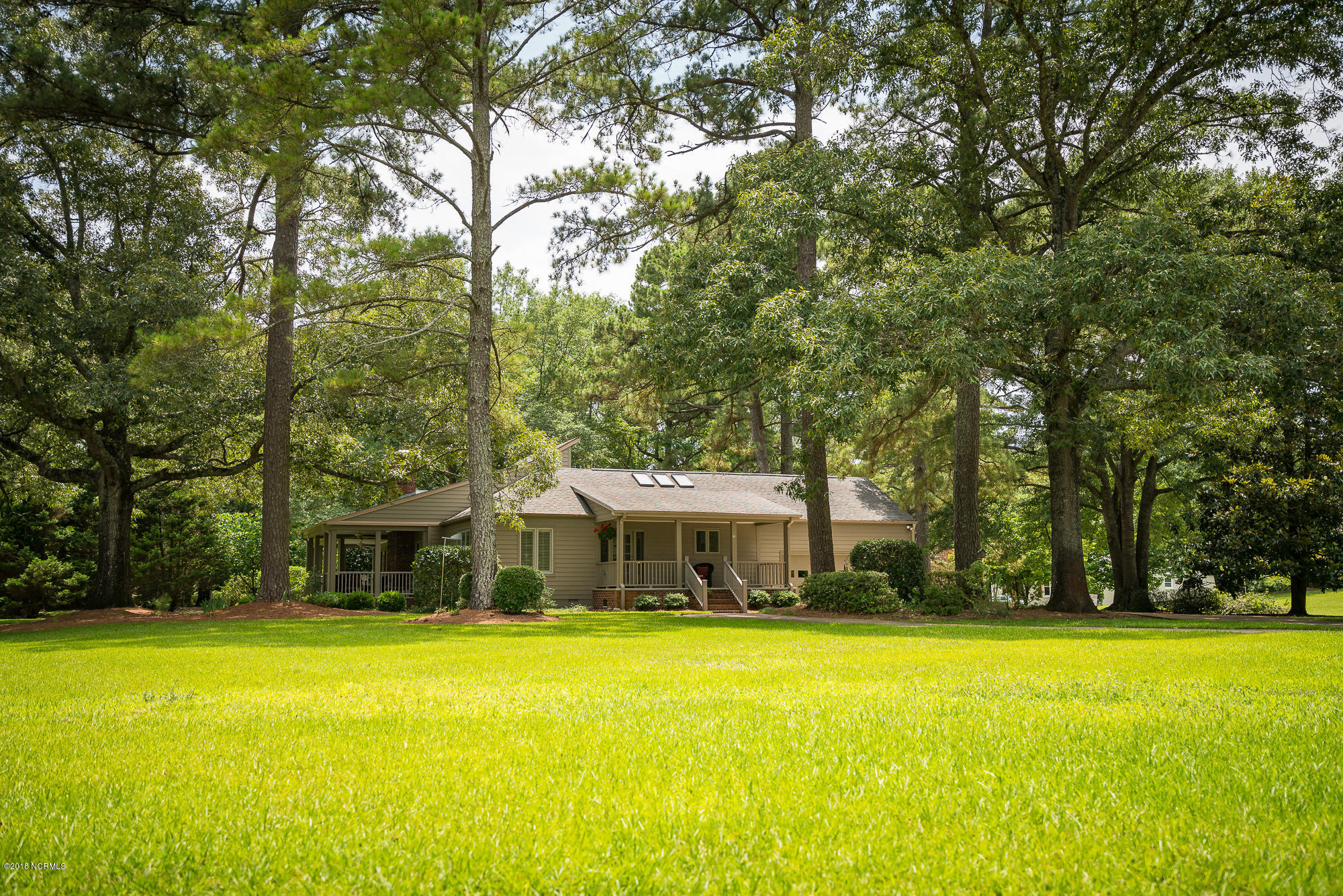800 Lake Pointe Road New Bern, NC 28562 - Photo 26 of 36 800 Lake Pointe Road