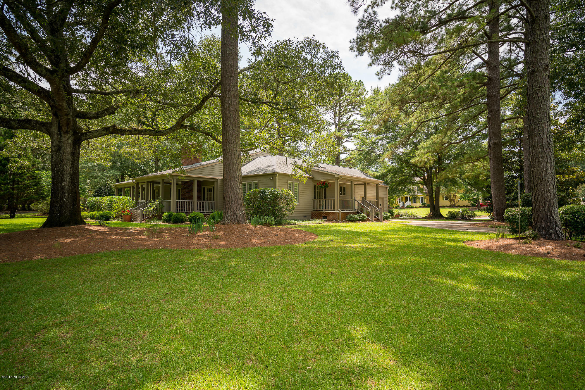 800 Lake Pointe Road New Bern, NC 28562 - Photo 27 of 36 800 Lake Pointe Road