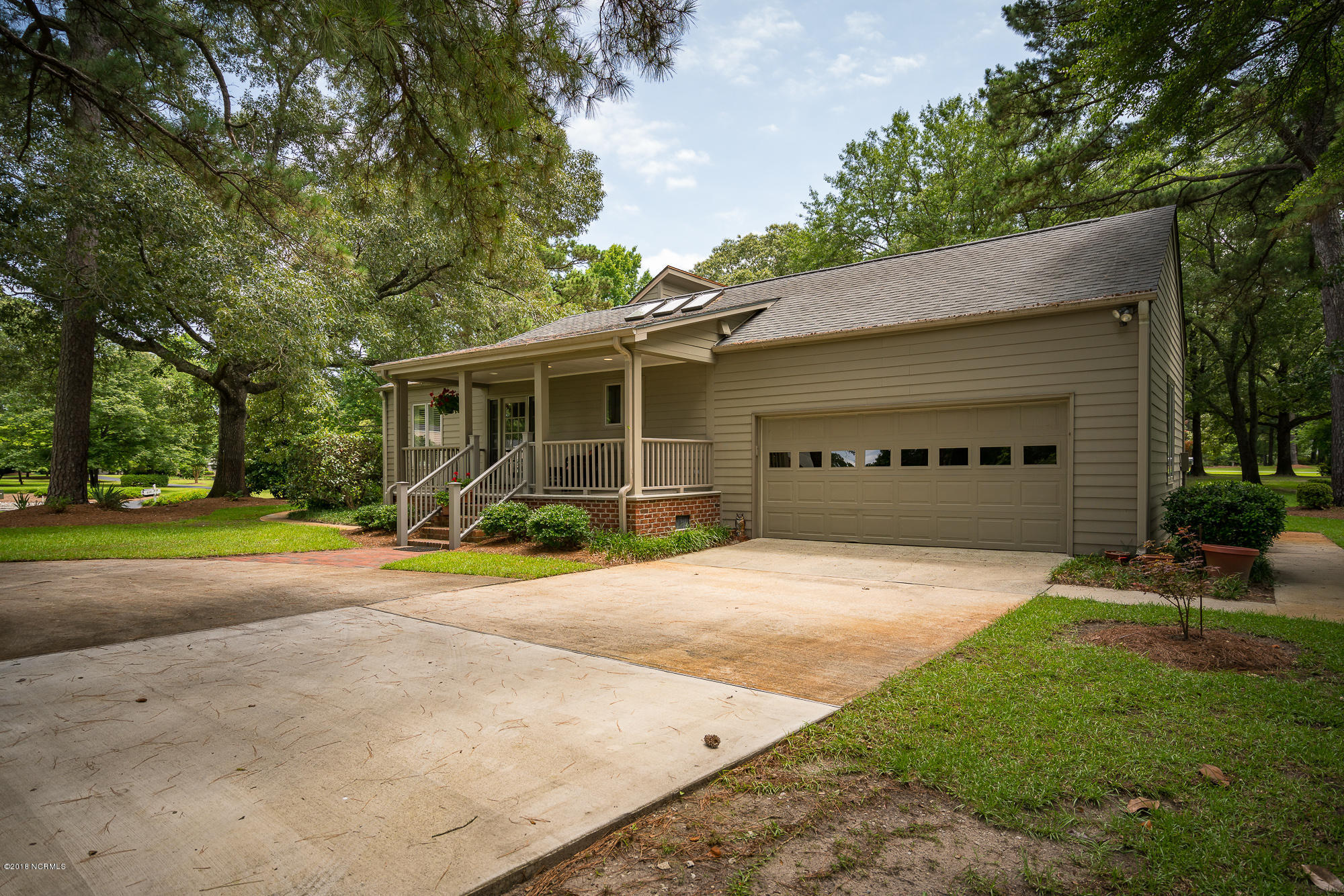 800 Lake Pointe Road New Bern, NC 28562 - Photo 32 of 36 800 Lake Pointe Road