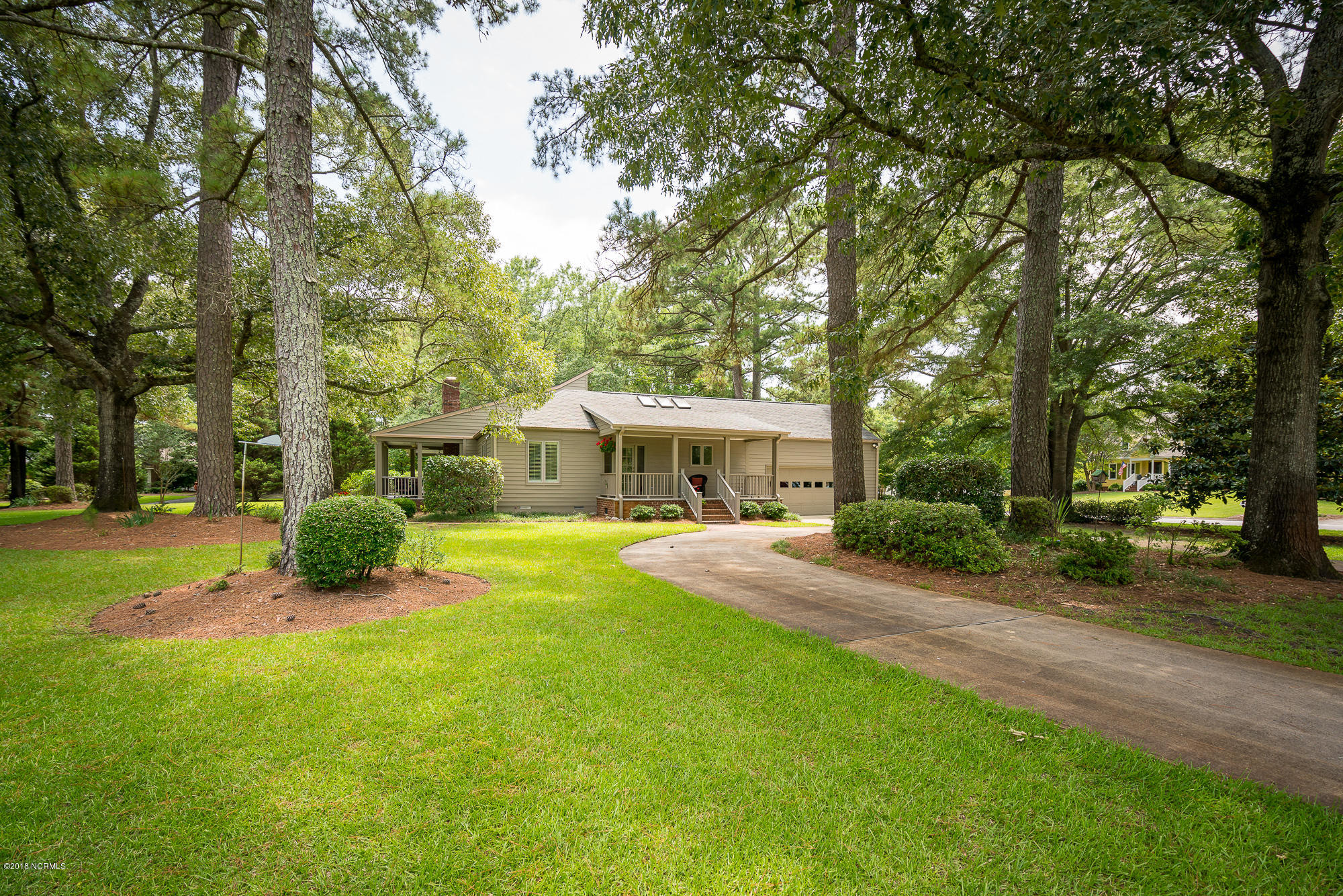800 Lake Pointe Road New Bern, NC 28562 - Photo 35 of 36 800 Lake Pointe Road