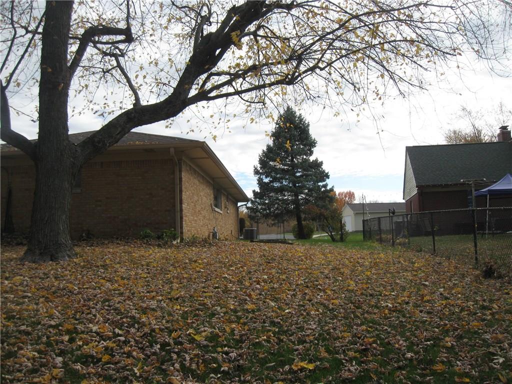 2244 Woodcrest Road Indianapolis, IN 46227 - Photo 11 of 28 Gallery Image 11