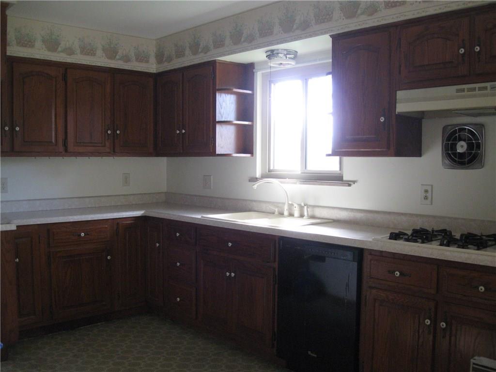 2244 Woodcrest Road Indianapolis, IN 46227 - Photo 16 of 28 Gallery Image 16