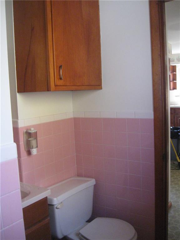 2244 Woodcrest Road Indianapolis, IN 46227 - Photo 21 of 28 Gallery Image 21