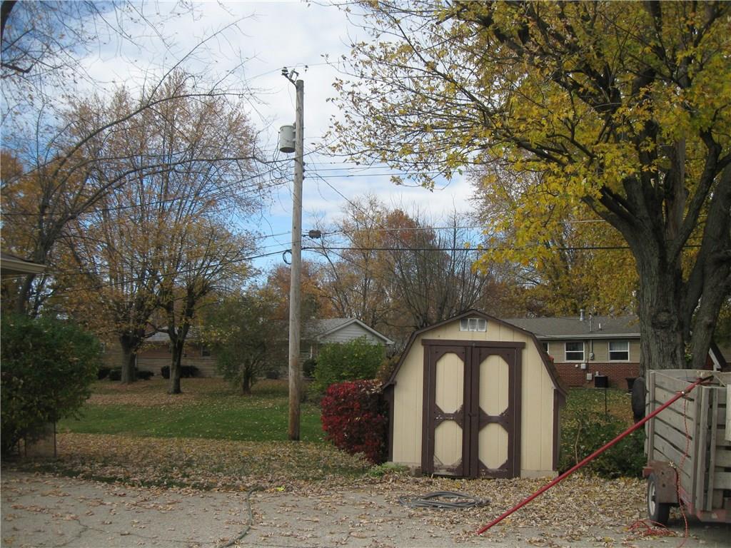 2244 Woodcrest Road Indianapolis, IN 46227 - Photo 7 of 28 Gallery Image 7