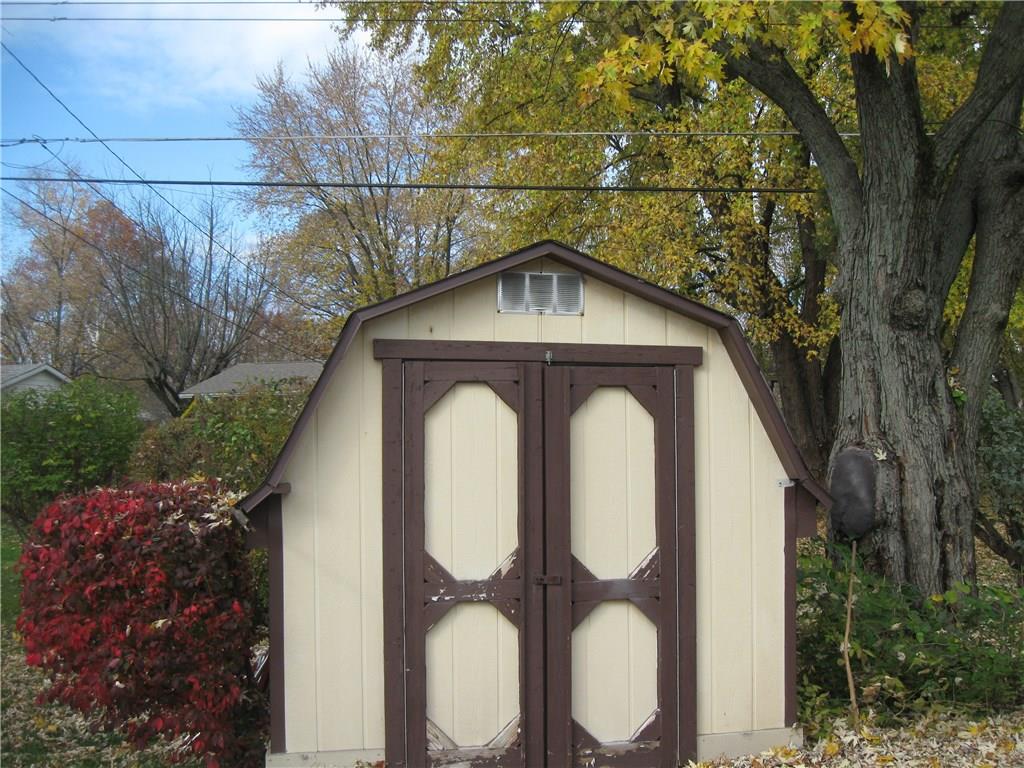 2244 Woodcrest Road Indianapolis, IN 46227 - Photo 8 of 28 Gallery Image 8