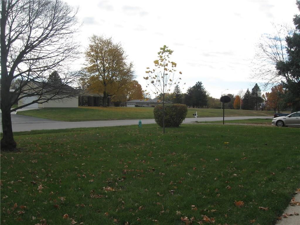 2244 Woodcrest Road Indianapolis, IN 46227 - Photo 9 of 28 Gallery Image 9