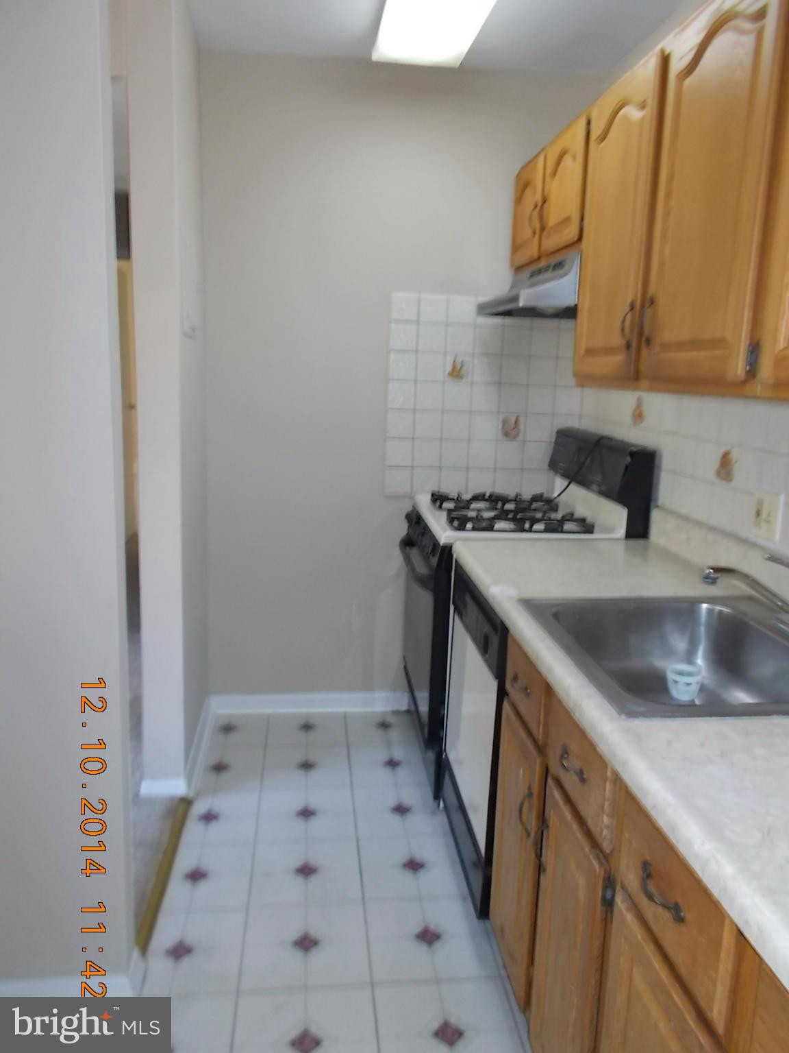 3800 Bel Pre Road, Unit 77 Silver Spring, MD 20906 - Photo 11 of 27 Kitchen