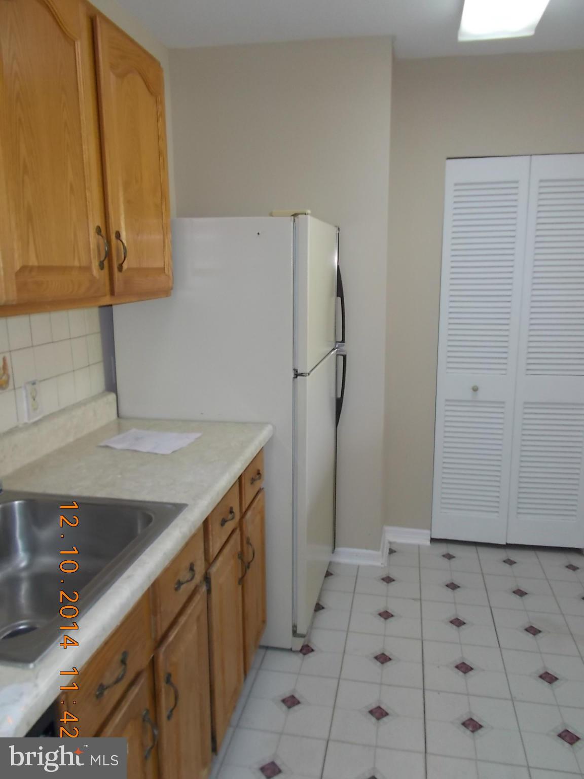 3800 Bel Pre Road, Unit 77 Silver Spring, MD 20906 - Photo 8 of 27 Kitchen