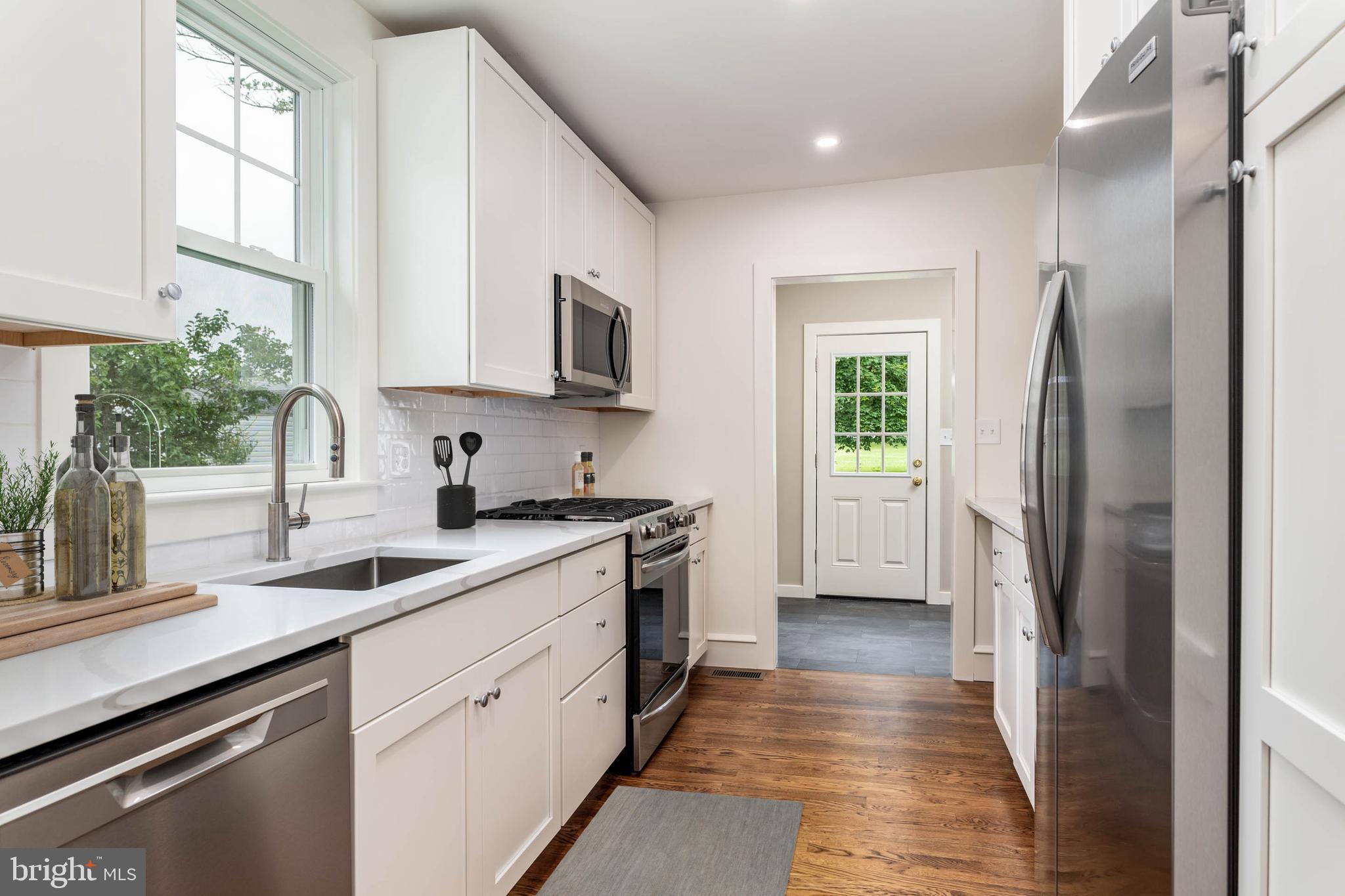 336 South Devon Avenue Wayne, PA 19087 - Photo 7 of 26