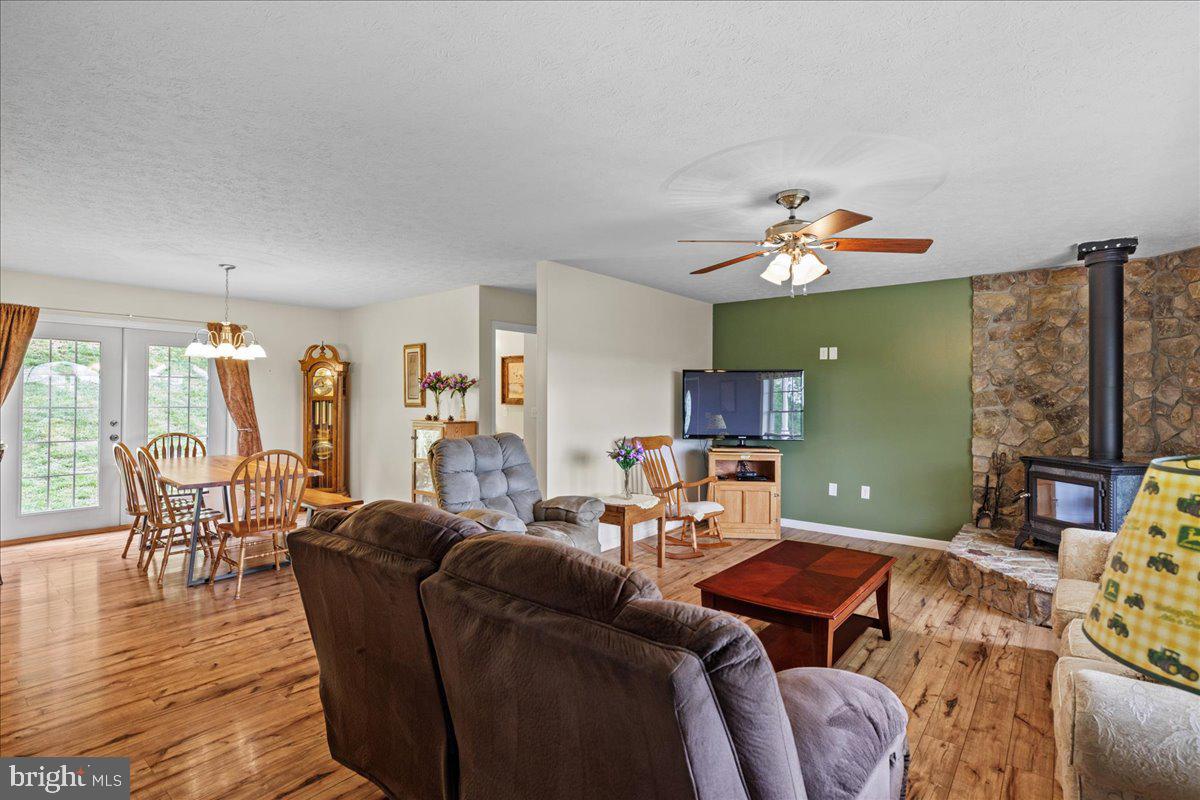 456 Brill Road Star Tannery, VA 22654 - Photo 8 of 38 Gallery Image 8