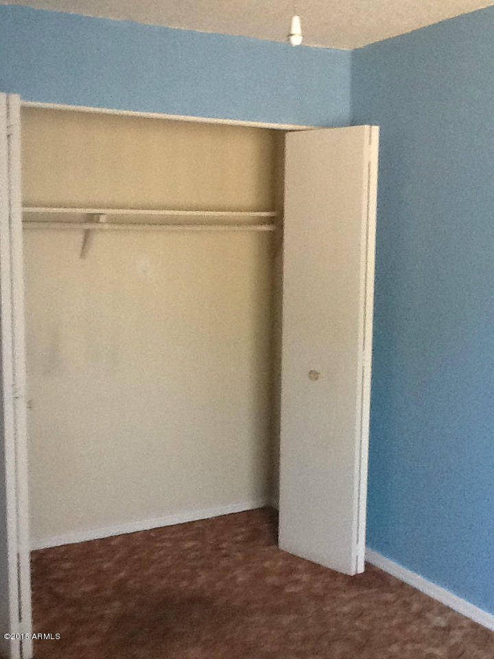 4620 East Wayland Road Phoenix, AZ 85040 - Photo 4 of 6 Bedroom Closet