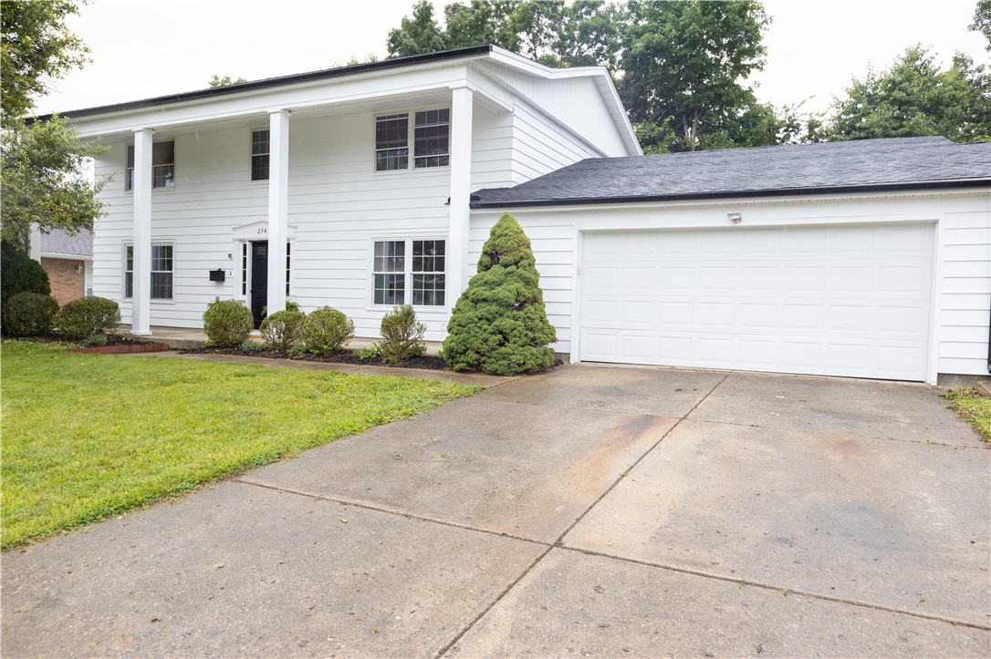 2943 Imperial Boulevard Springfield, OH 45503 - Photo 3 of 45