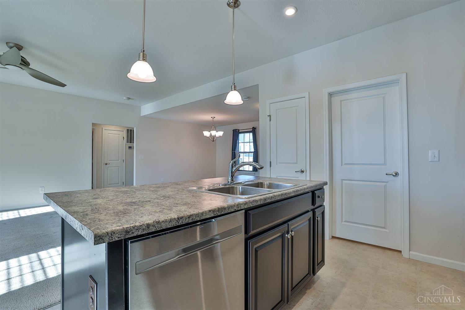 6757 Forest Ridge Drive Cincinnati, OH 45247 - Photo 14 of 40 Gallery Image 14