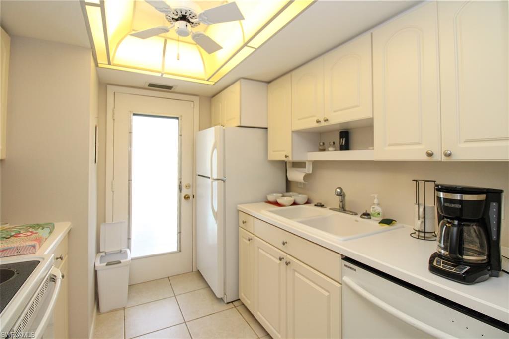 333 4th Avenue South, Unit 202 Naples, FL 34102 - Photo 7 of 34