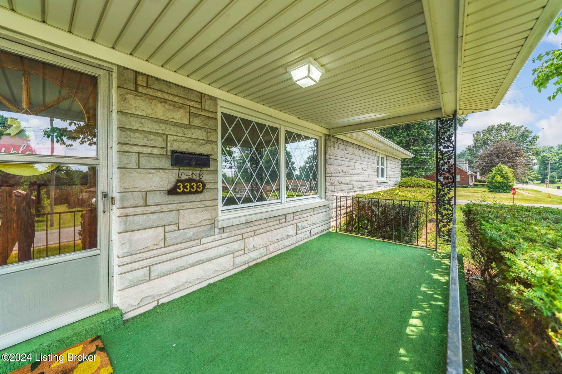 3333 Fern Lea Road Louisville, KY 40216 - Photo 4 of 52 photo_online_003