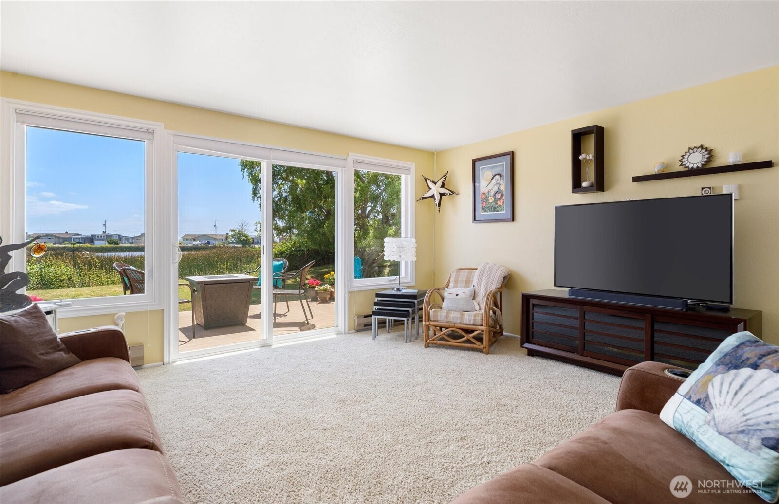 214 Lighthouse Way Freeland, WA 98249 - Photo 9 of 36