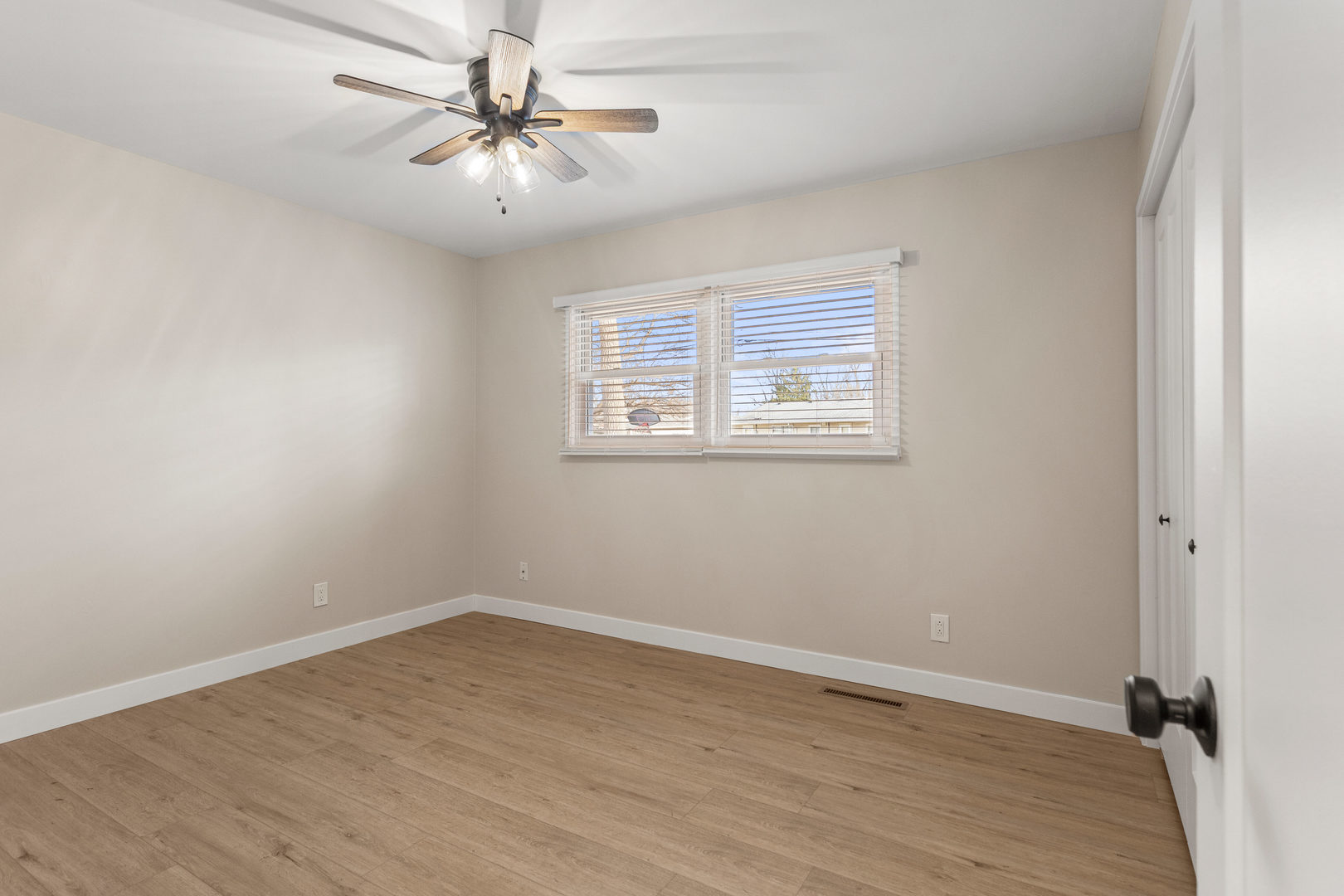 1710 Crescent Drive Champaign, IL 61821 - Photo 20 of 28