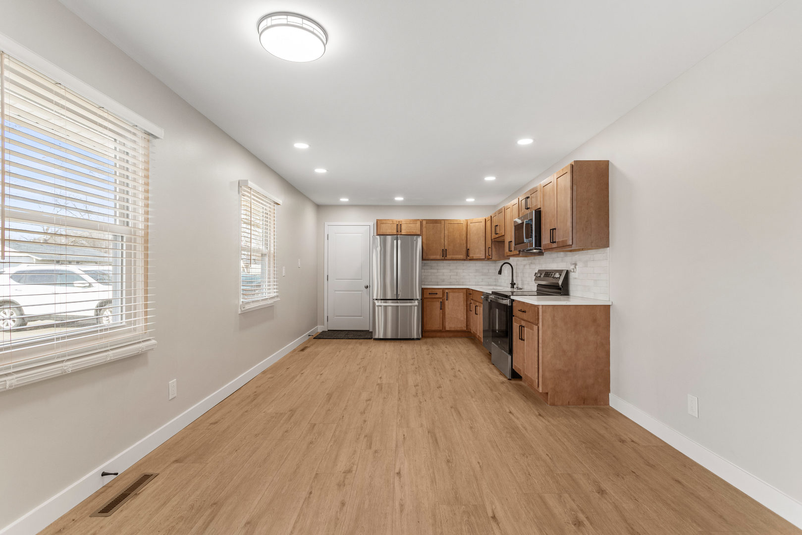 1710 Crescent Drive Champaign, IL 61821 - Photo 9 of 28