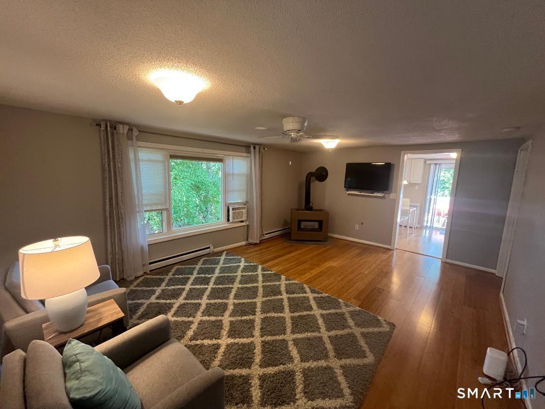 91 White Road Ellington, CT 06029 - Photo 5 of 27