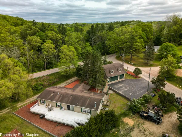 $324,900 | 5705 Centerline Road, Newaygo, MI 49337