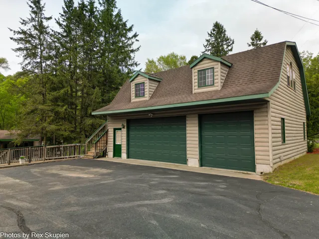 $324,900 | 5705 Centerline Road, Newaygo, MI 49337