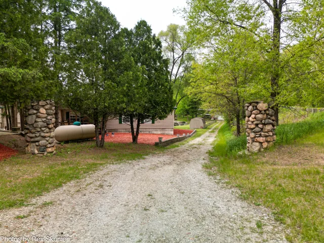 $324,900 | 5705 Centerline Road, Newaygo, MI 49337