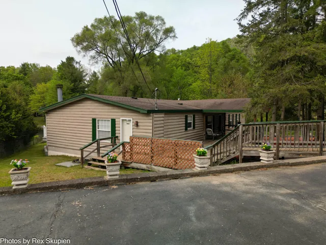 $324,900 | 5705 Centerline Road, Newaygo, MI 49337