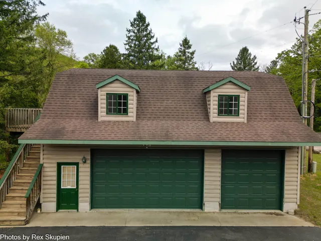 $324,900 | 5705 Centerline Road, Newaygo, MI 49337