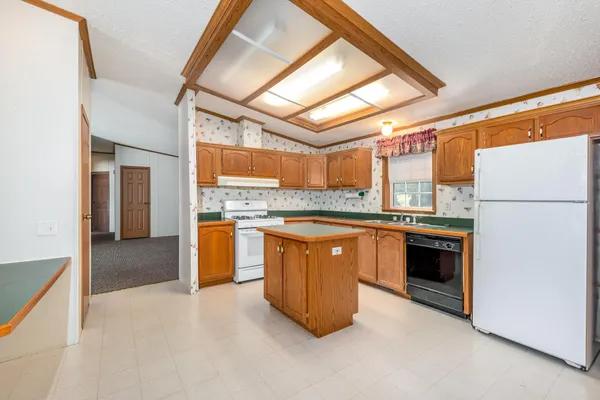 $324,900 | 5705 Centerline Road, Newaygo, MI 49337