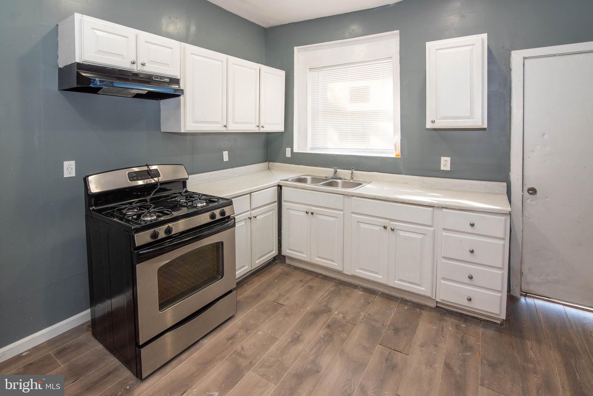 2557 West Baltimore Street Baltimore, MD 21223 - Photo 7 of 36