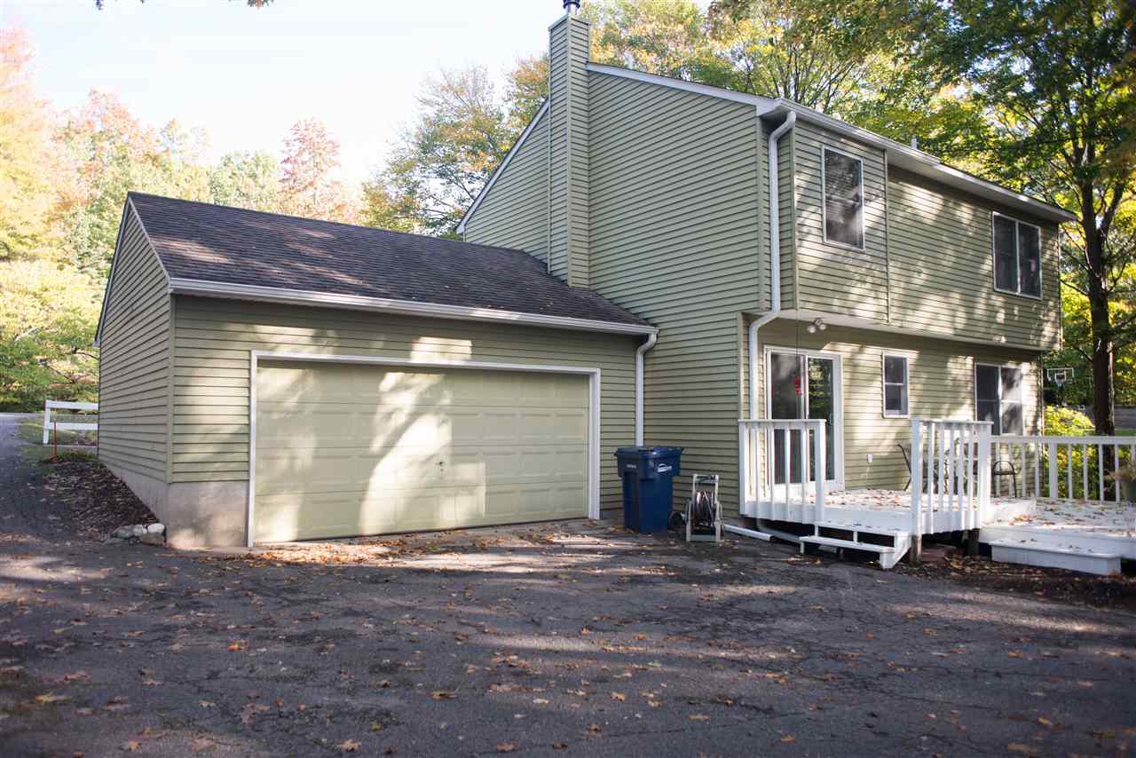 3888 Manchester Road Traverse City, MI 49686 - Photo 4 of 25 1839693-3.JPG
