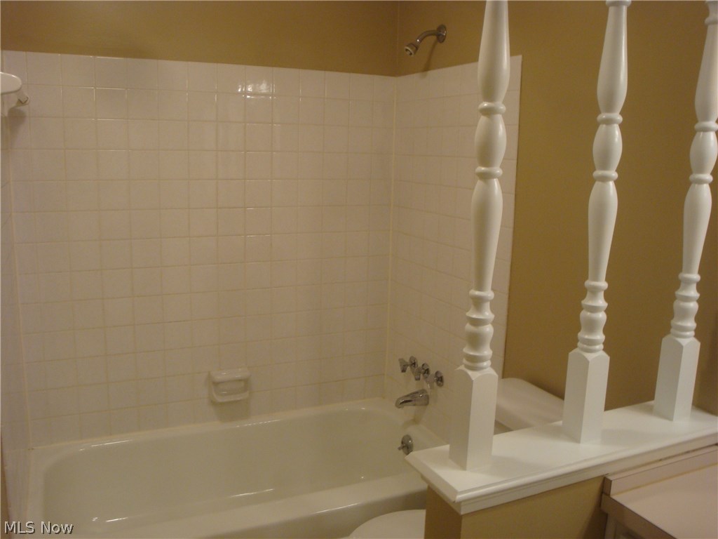 9740 Ridgeview Trail Mentor, OH 44060 - Photo 16 of 30 MAIN BATH.