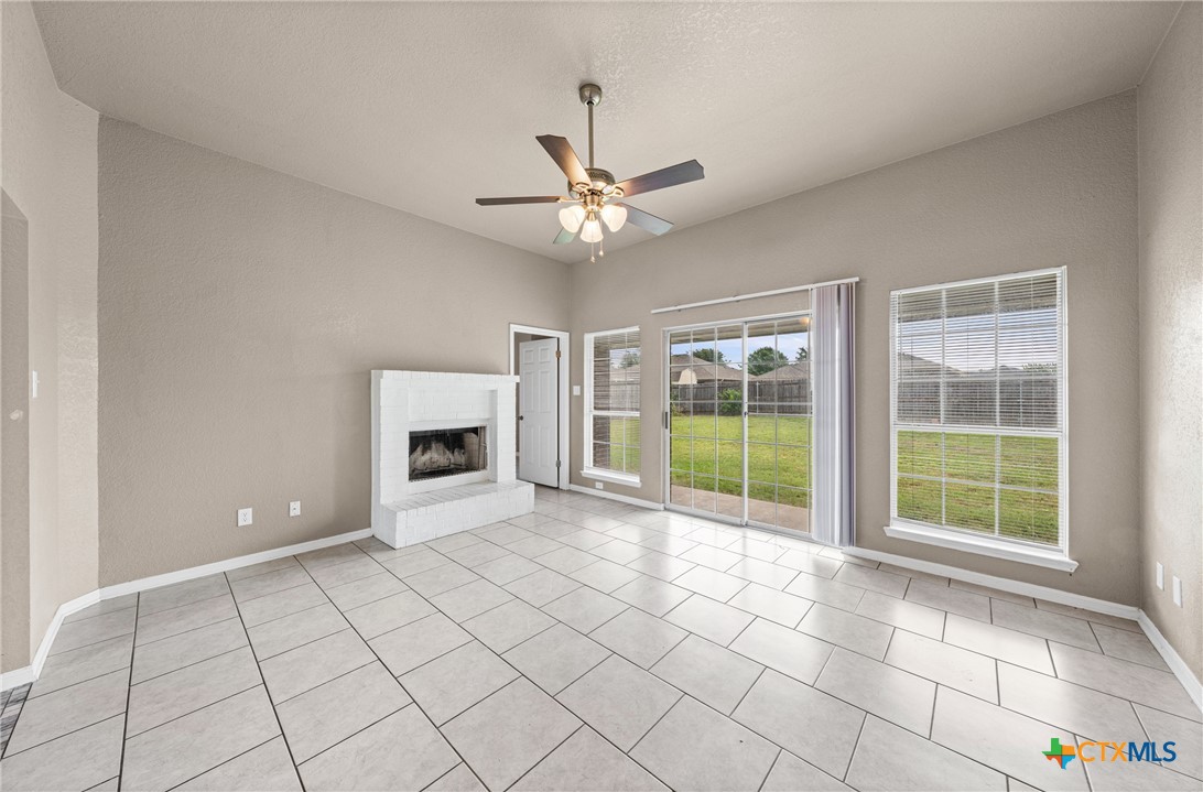 5216 West Ridge Boulevard Temple, TX 76502 - Photo 4 of 28 Natural Lighting