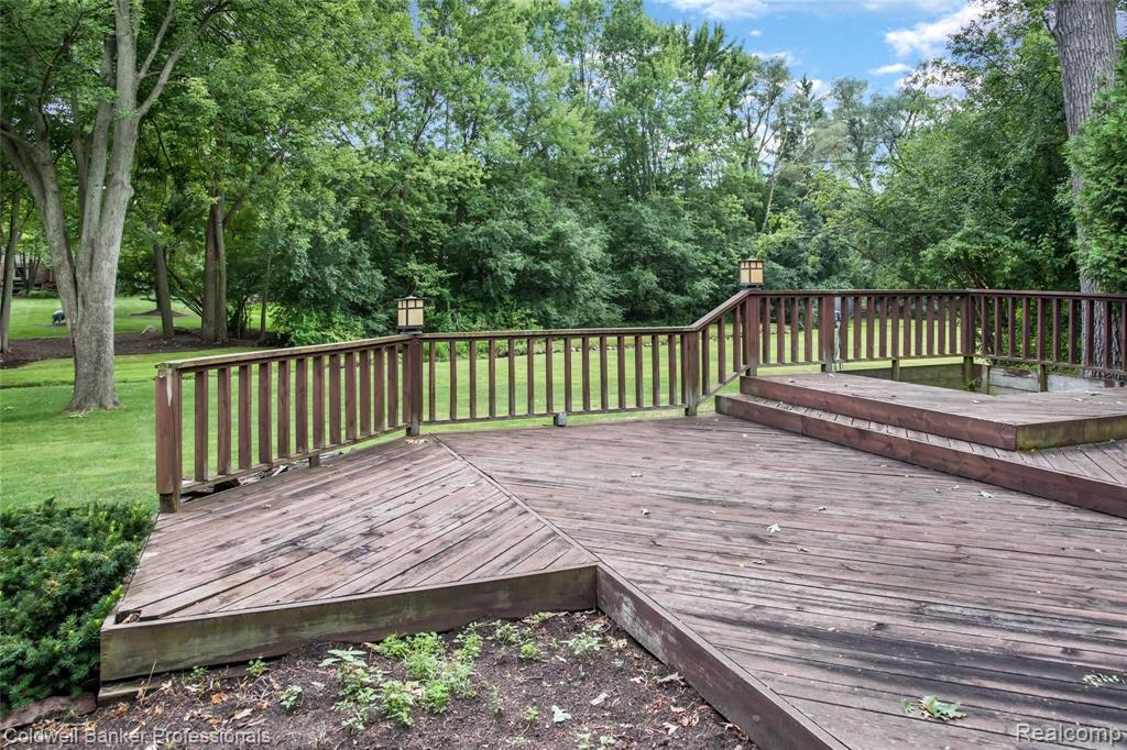135 West Hickory Grove Road Bloomfield Hills, MI 48304 - Photo 36 of 42