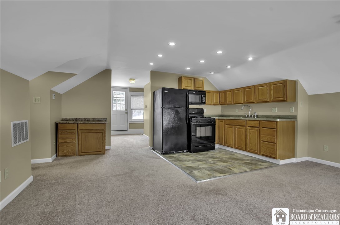 278 South Forest Road Amherst, NY 14221 - Photo 31 of 45 Unit 2 Kitchen and Dining area