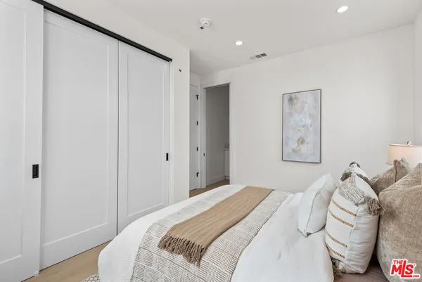 $4,650 | 3626 East 1st Street, Unit B, Long Beach, CA 90803