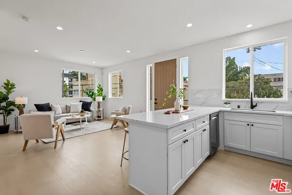 $4,650 | 3626 East 1st Street, Unit B, Long Beach, CA 90803