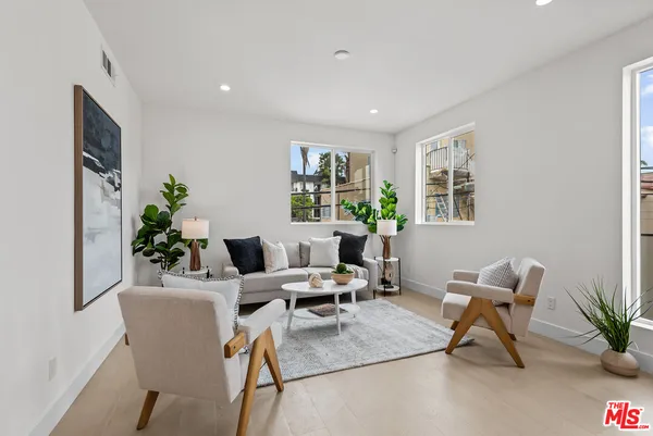 $4,650 | 3626 East 1st Street, Unit B, Long Beach, CA 90803
