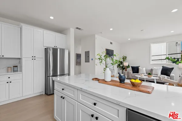 $4,650 | 3626 East 1st Street, Unit B, Long Beach, CA 90803