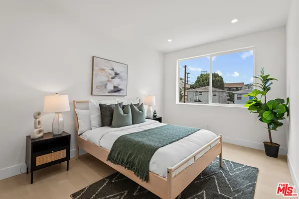 $4,650 | 3626 East 1st Street, Unit B, Long Beach, CA 90803