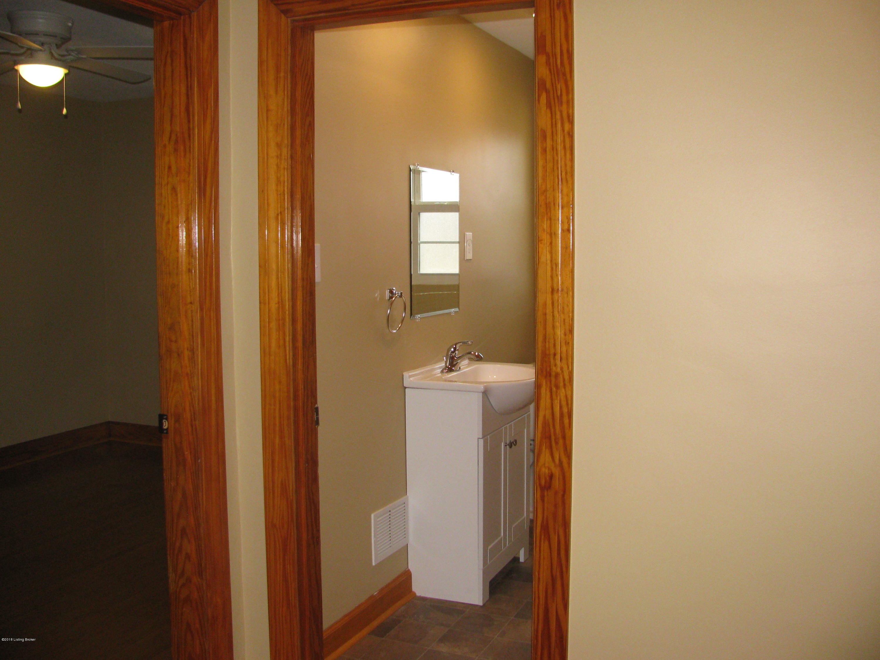 3326 Janell Road Louisville, KY 40216 - Photo 17 of 23 IMG_7479