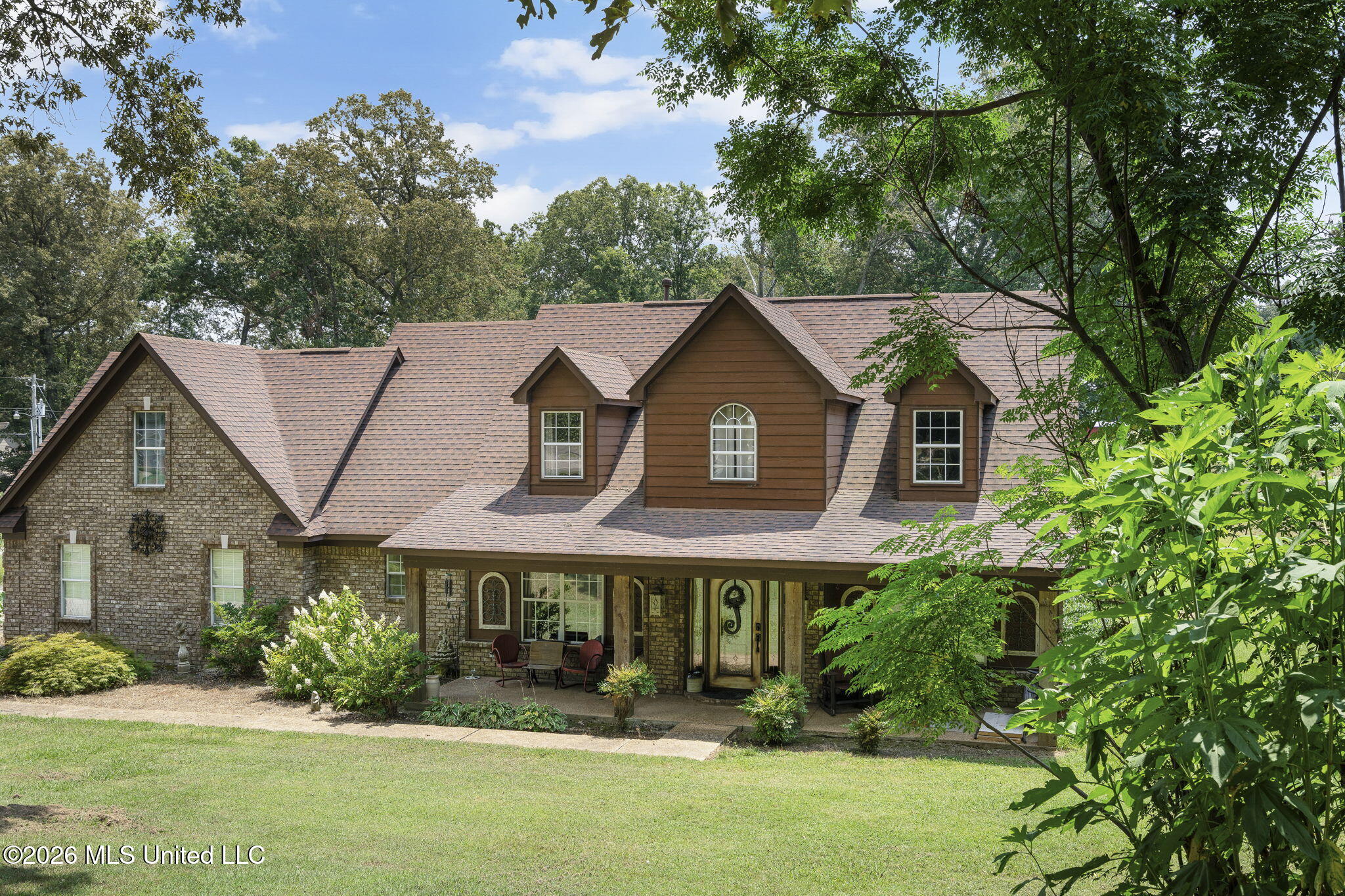 6193 Nesbit Road Lake Cormorant, MS 38641 - Photo 3 of 31 3-web-or-mls-6193 Nesbit Rd-03