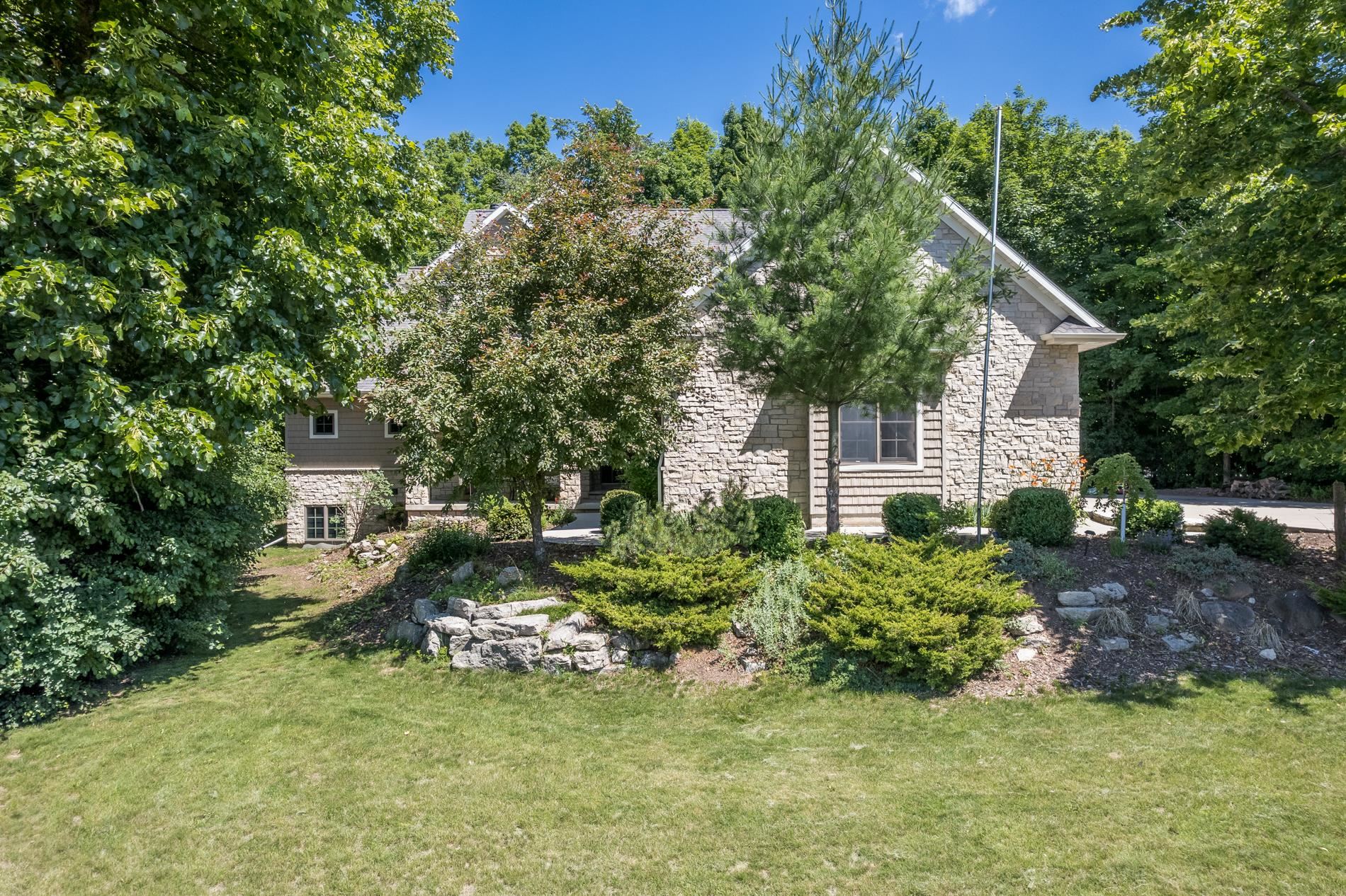 1387 Radcliff Road Neenah, WI 54956 - Photo 63 of 65
