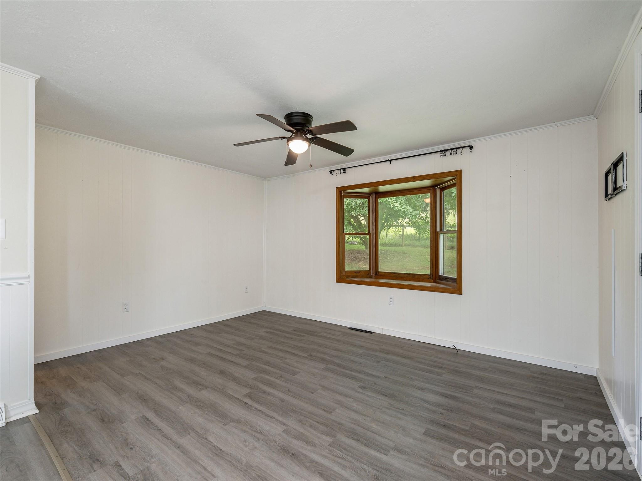 340 Mauney Cv Road Waynesville, NC 28786 - Photo 8 of 34