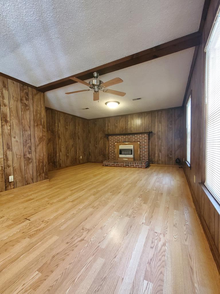 101 Susan Avenue Honea Path, SC 29654 - Photo 3 of 25 Living Room