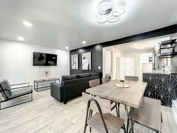 $890,000 | 1829 Hollenbeck Drive, Orlando, FL 32806