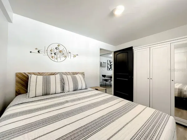 $890,000 | 1829 Hollenbeck Drive, Orlando, FL 32806